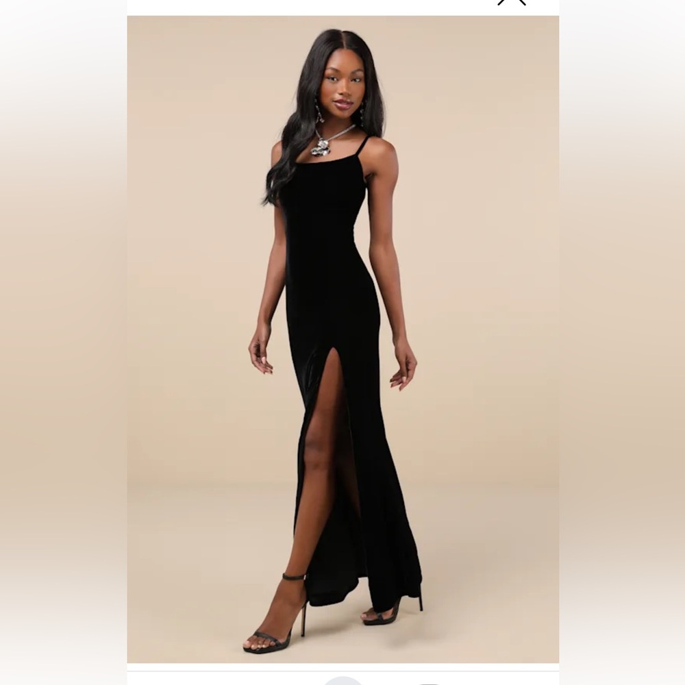 Lulu’s brand new with tags black velvet wedding guest dress